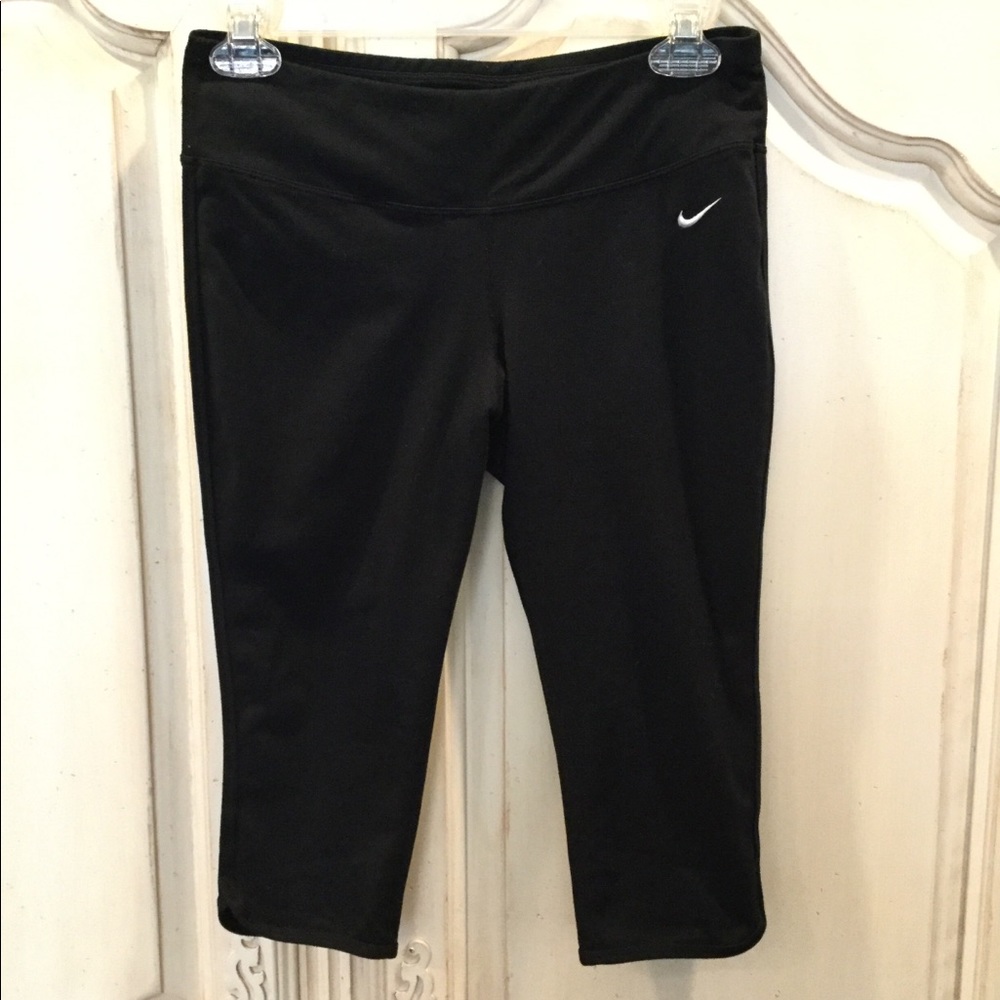 Nike DRI-FIT Capri Athletic Tight Size Small